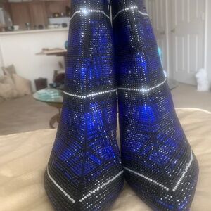 Sequence boots